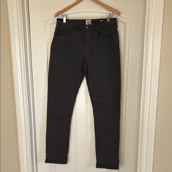 Flint &‎ Tinder 365 Deep Charcoal Gray Slim Fit Chino Pants Mens Size 32 X 32 - Picture 1 of 15